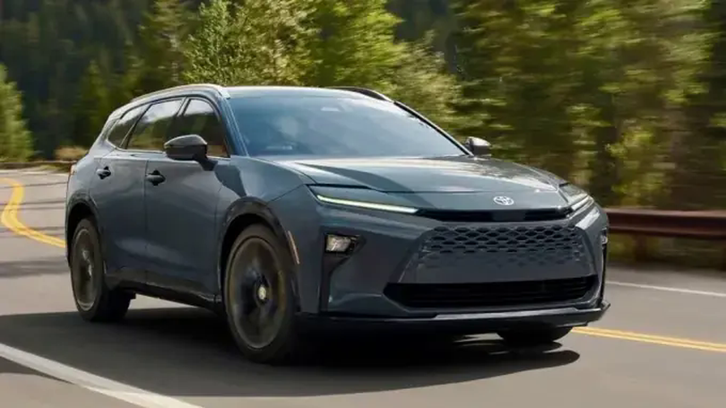 Toyota trở thành hãng ô tô đắt giá nhất hành tinh