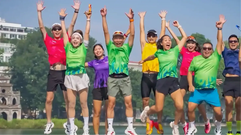 Hơn 11.000 VĐV tham dự giải chạy VPBank Hanoi International Marathon 2025