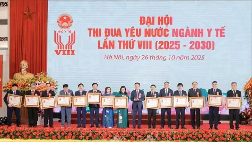 Ngành Y tế đoàn kết, tận lực vì sức khoẻ nhân dân