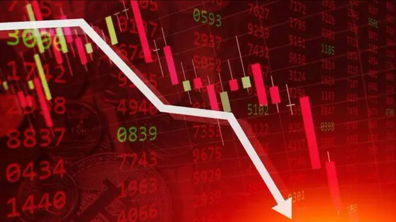 VN-Index 'rơi tự do' gần 31 điểm, sắc đỏ bao phủ