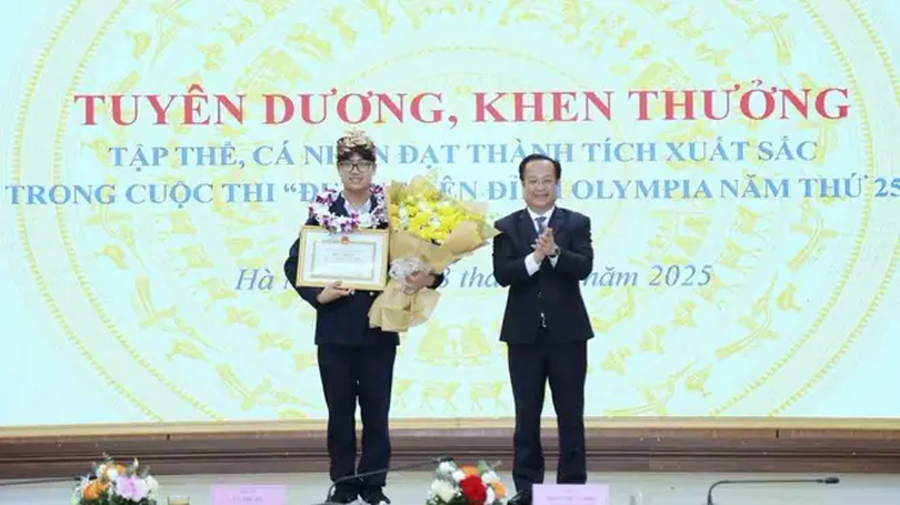 Hà Nội khen thưởng Quán quân cuộc thi Đường lên đỉnh Olympia