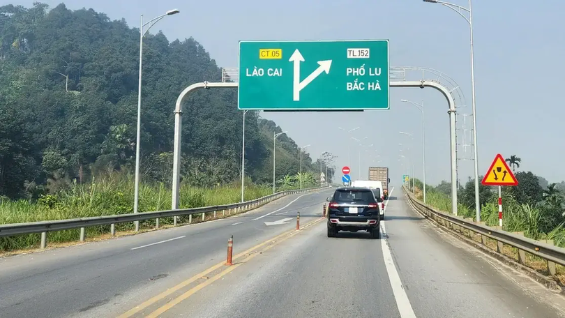 Tổ chức lại giao thông cao tốc Nội Bài - Lào Cai