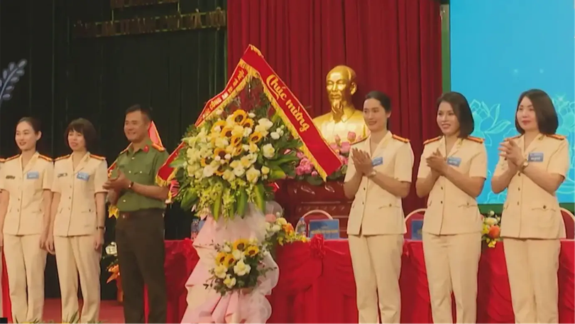 Phụ nữ Công an Hà Nội tiên phong đổi mới, cống hiến