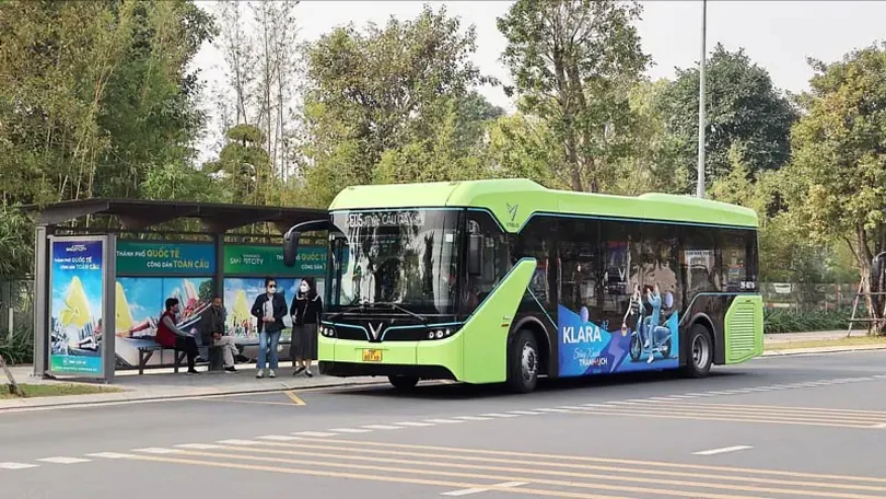 Những chuyến xe buýt chuyên nghiệp góp phần xây dựng Thủ đô