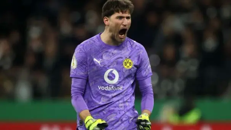 Dortmund đi tiếp nhờ loạt sút luân lưu