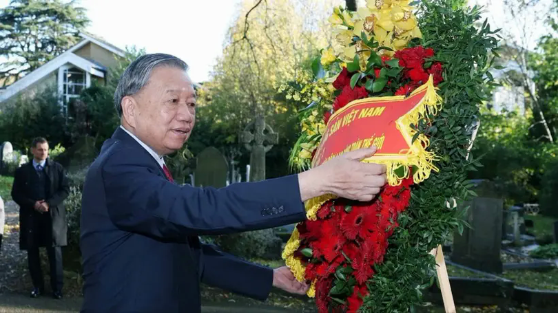 Tổng Bí thư Tô Lâm viếng mộ Karl Marx tại Anh