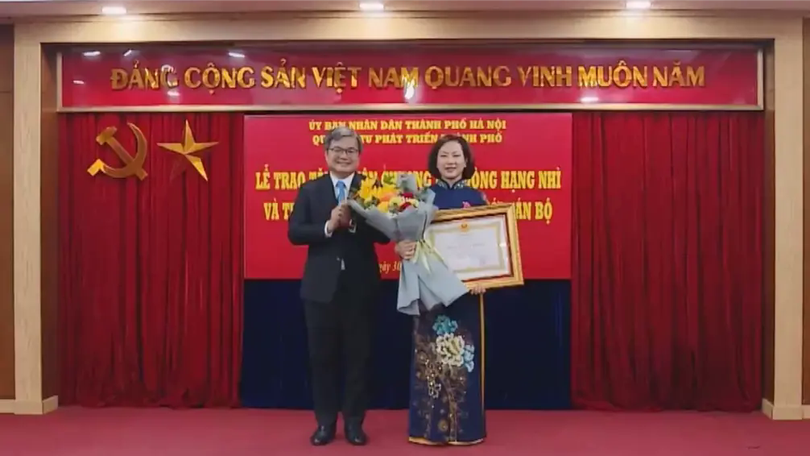 TGĐ Quỹ đầu tư phát triển TP nhận Huân chương Lao động hạng Nhì