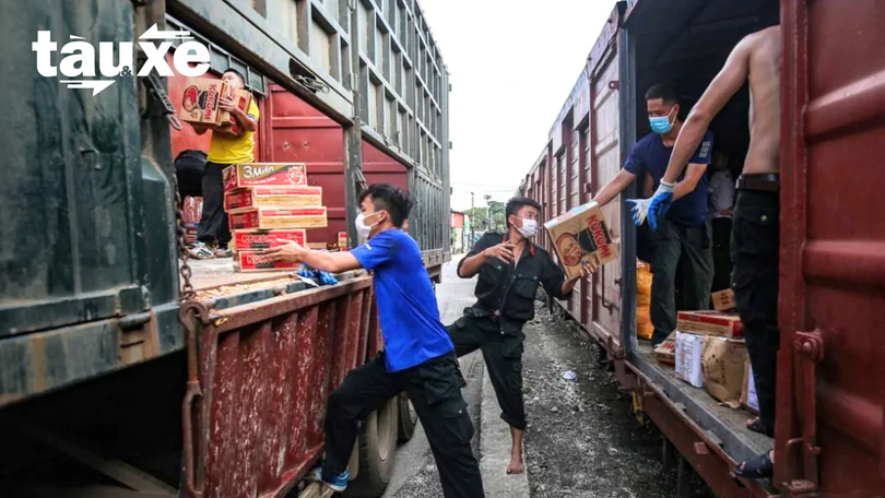 Đường sắt vận chuyển miễn phí hàng cứu trợ đến vũng lũ | Bản tin Tàu và Xe | 30/10/2025