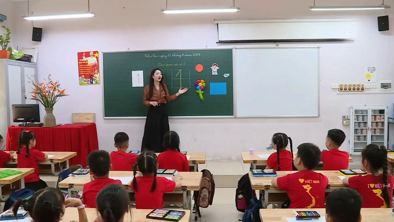 Nhiều kỳ vọng đối với Luật nhà giáo | Thủ đô và thế giới | 04/10/2025