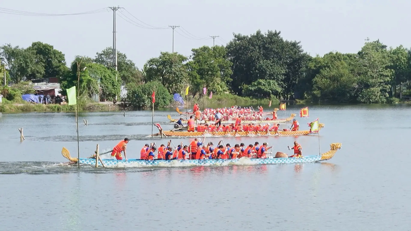 Giữ hồn sông nước qua lễ hội bơi trải Hoàng Mai