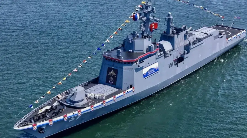 Nhà lãnh đạo Triều Tiên thăm chiến hạm tối tân 5000 tấn