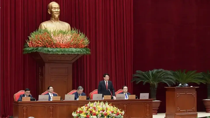 Thông cáo báo chí về ngày làm việc thứ nhất Hội nghị Trung ương 13, khoá XIII