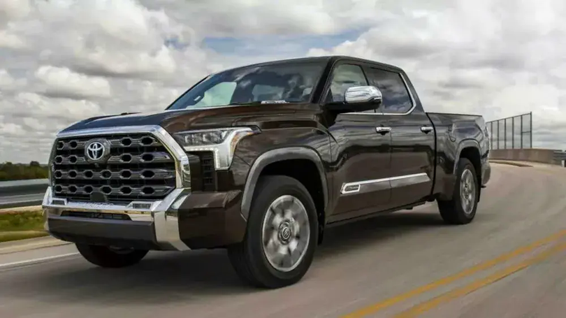 Toyota gọi sửa chữa gần 400.000 xe do lỗi camera lùi