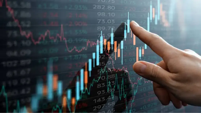 VN-Index vượt ngưỡng 1.700 điểm