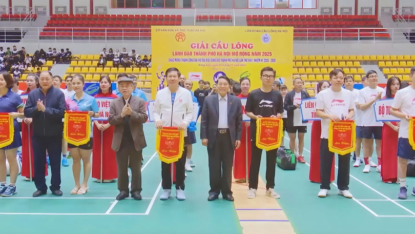 Khởi tranh Giải cầu lông lãnh đạo TP. Hà Nội mở rộng