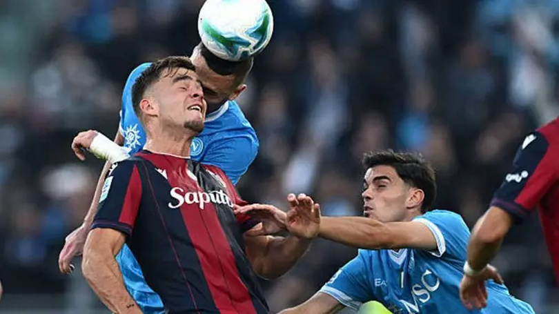 Napoli mất ngôi đầu Serie A