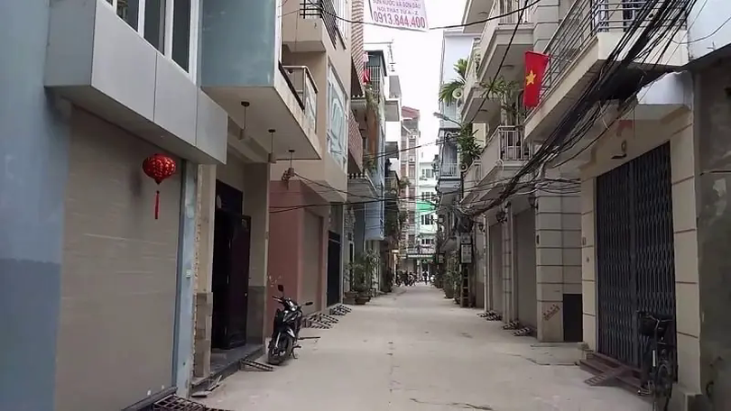 Nhà trong ngõ ở phố cổ đang neo ở mức cao