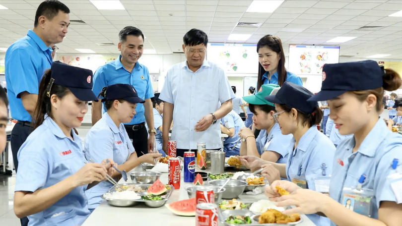 Hơn 2,1 triệu người lao động thụ hưởng bữa cơm công đoàn