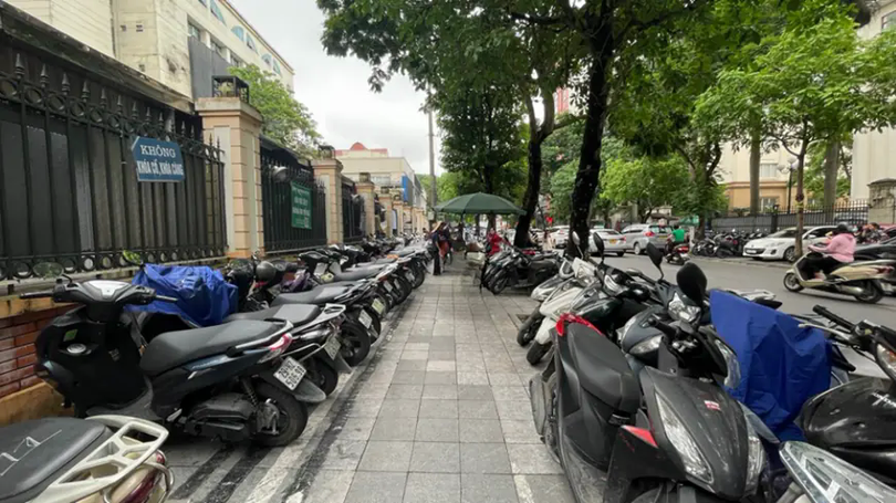 Hà Nội tổng kiểm tra điểm dừng đỗ, trông giữ xe