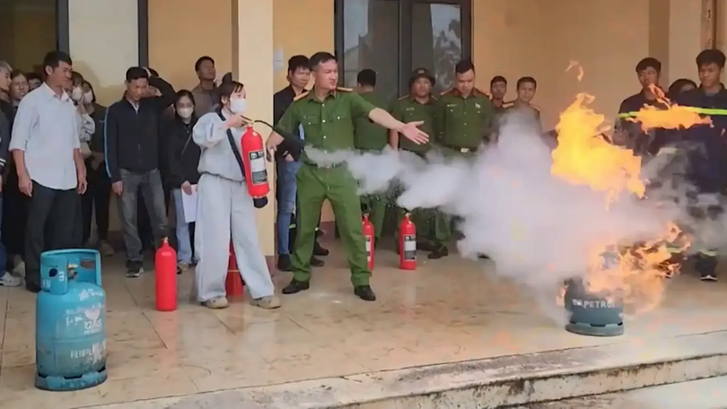 Trải nghiệm PCCC để nâng cao kỹ năng chữa cháy, thoát nạn | An toàn phòng cháy & chữa cháy | 14/11/2025