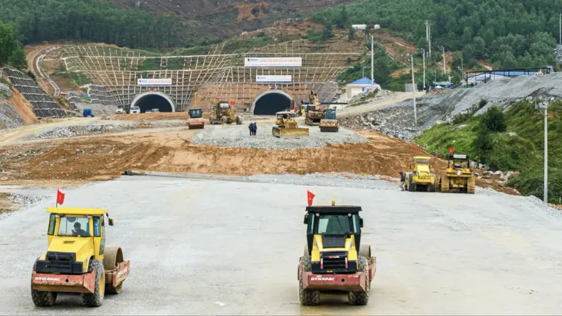 Giải ngân đầu tư công đạt hơn 54% trong 10 tháng