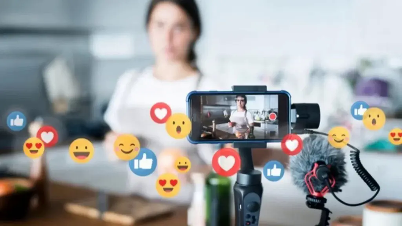Siết trách nhiệm pháp lý người livestream bán hàng
