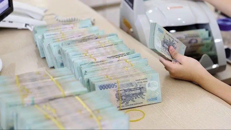 Lãi suất huy động tăng mạnh, lên tới 7%/năm
