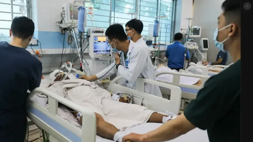 Bộ Y tế cảnh báo nguy cơ dịch chồng dịch cuối năm