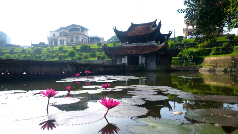 Dưới mái đền làng Gióng | Hà Nội đến để yêu | 02/11/2025