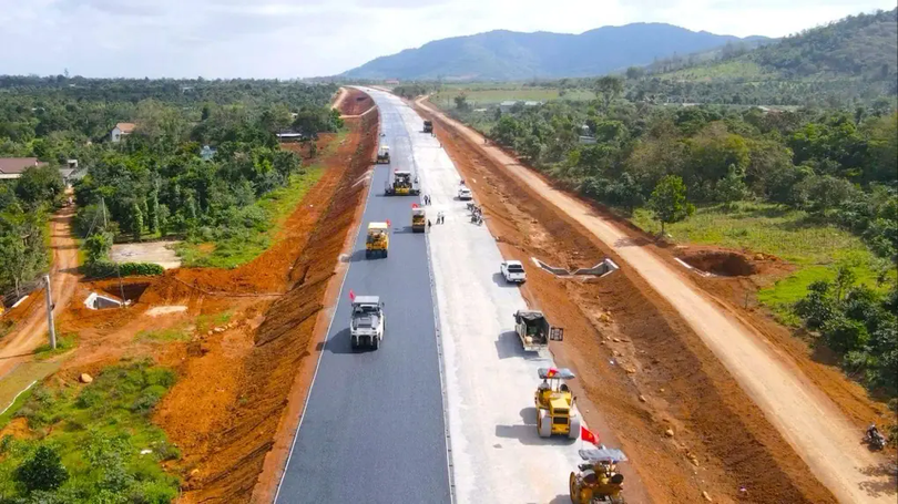 Quyết tâm hoàn thành các dự án cao tốc trước 19/12