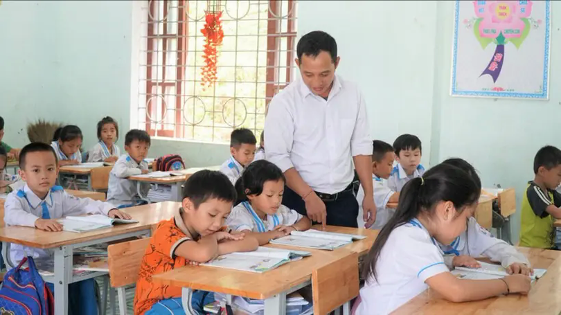 Bồi dưỡng năng lực quản lý giáo dục cấp xã | Giáo dục và Đào tạo | 18/11/2025