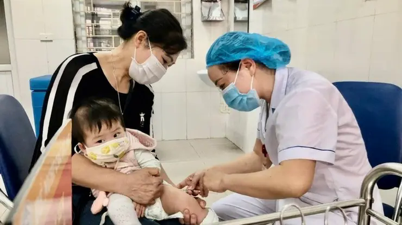 Hà Nội rà soát tiền sử tiêm chủng cho trẻ