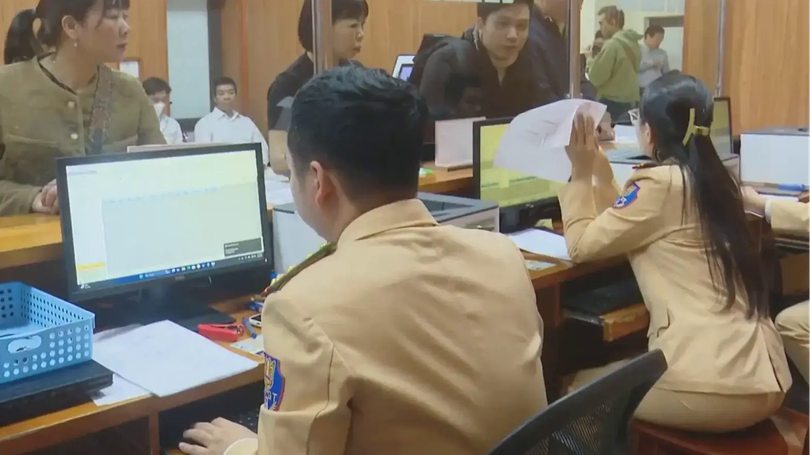 Cấp giấy phép lái xe điện tử sau hai giờ