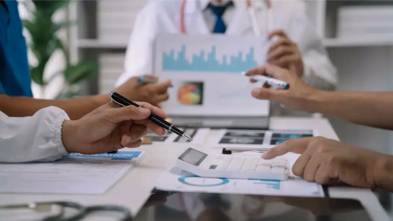 Gỡ rào cản pháp lý trong mua bán, sáp nhập ngành y tế