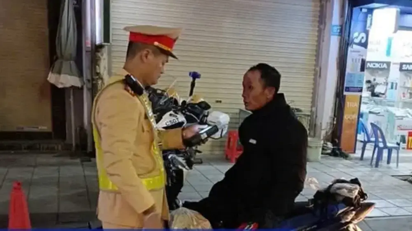 Phát hiện hơn 1.500 'ma men' trong 4 tiếng kiểm tra