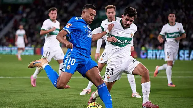 Real Madrid chia điểm trước Elche