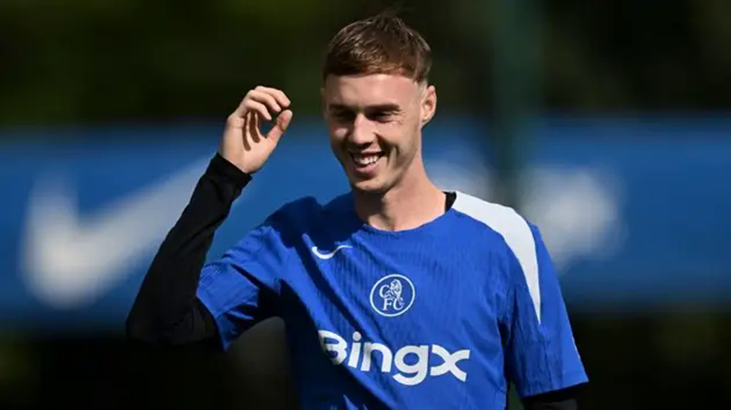 Cole Palmer trở lại tập luyện trước cuộc đối đầu Barcelona