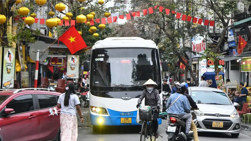 Hà Nội nghiên cứu mở rộng phạm vi cấm ôtô trên 16 chỗ
