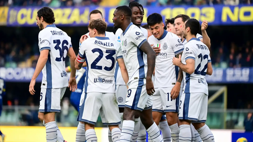 Inter Milan áp sát ngôi đầu Serie A