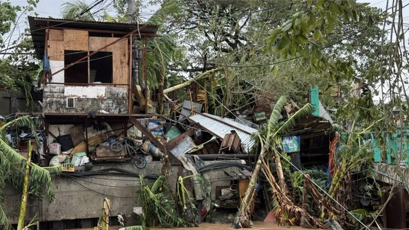 Bão Kalmaegi đổ bộ Philippines gây mưa lớn và gió mạnh