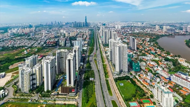 Thị trường BĐS cuối năm: Nguồn cung tăng, giá chưa giảm