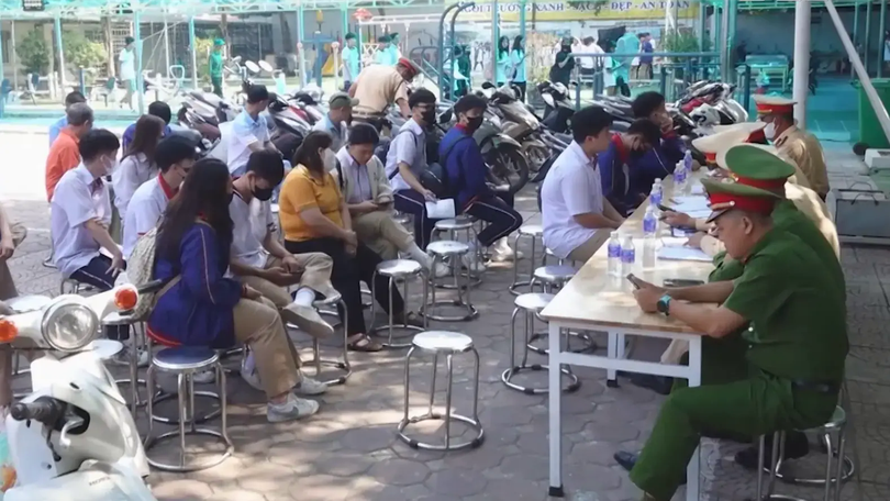 Tổng kiểm tra bãi xe trong và ngoài trường học
