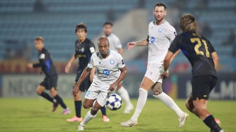 Thép Xanh Nam Định thất bại tối thiểu trước Gamba Osaka