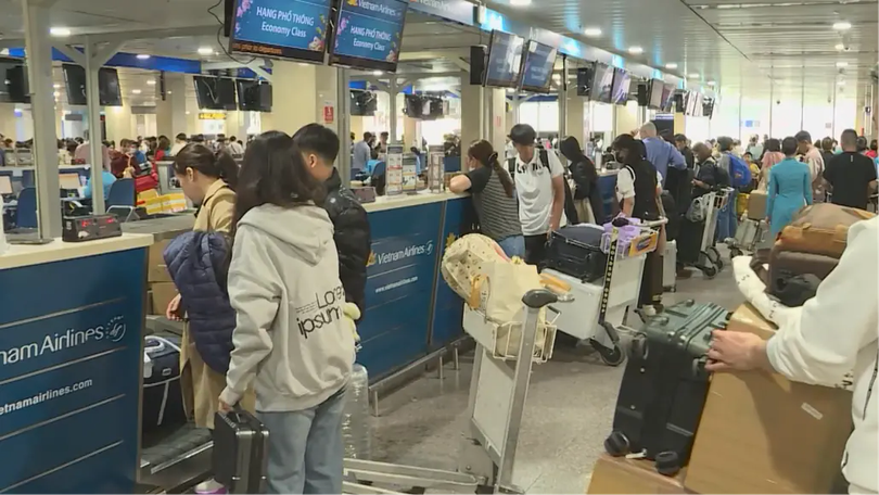 Hàng không rà soát quy trình kiểm tra hành lý xách tay