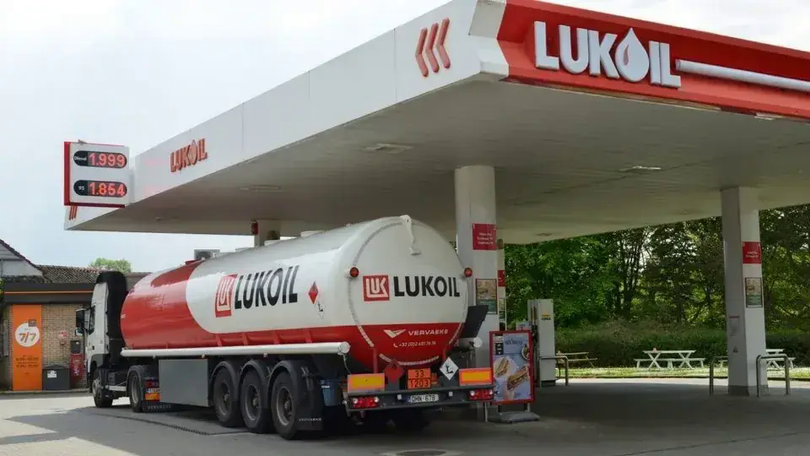 Phần Lan: Trạm xăng dầu Lukoil cạn kiệt do lệnh trừng phạt