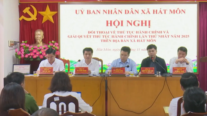 Người dân Hát Môn quan tâm vấn đề quản lý đất đai
