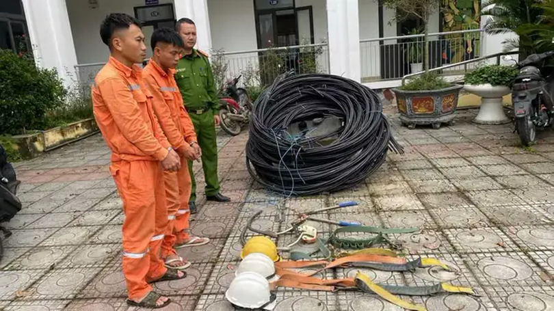 Bắt nhóm đối tượng giả thợ điện trộm cắp tài sản