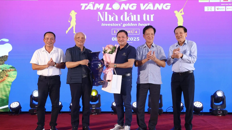Khởi tranh giải golf ‘Tấm lòng vàng Nhà đầu tư 2025’