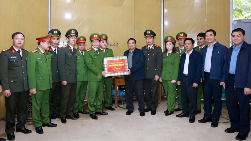 Thủ tướng thăm cán bộ, nhân dân xã biên giới Yên Khương