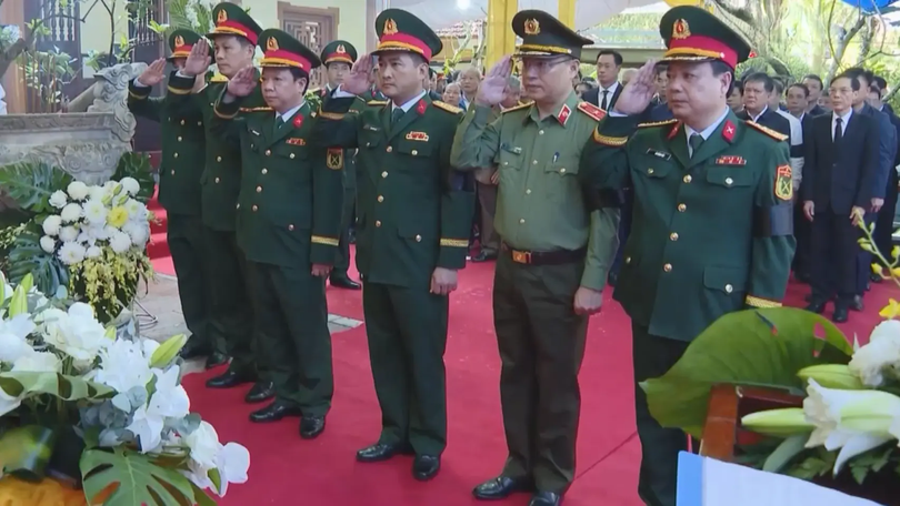 An táng hài cốt liệt sĩ hy sinh tại Hang Tám Cô